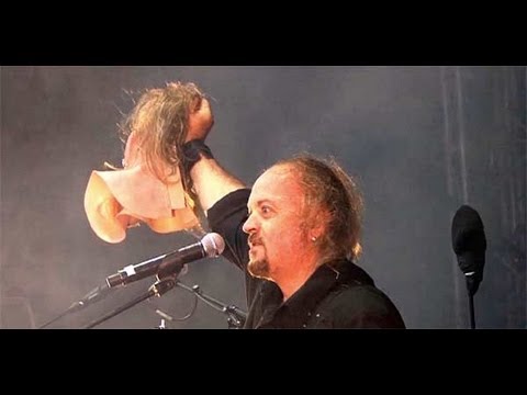 Video Thumbnail: Bill Bailey In Metal – Sonisphere 2011