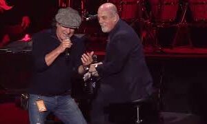 Billy Joel & Brian Johnson: You Shook Me All Night Long (Live at Madison Square Garden 21/03/2014)