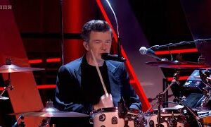 Rick Astley - You Shook Me All Night Long (AC/DC Cover) | BBC One New Year's Eve Concert